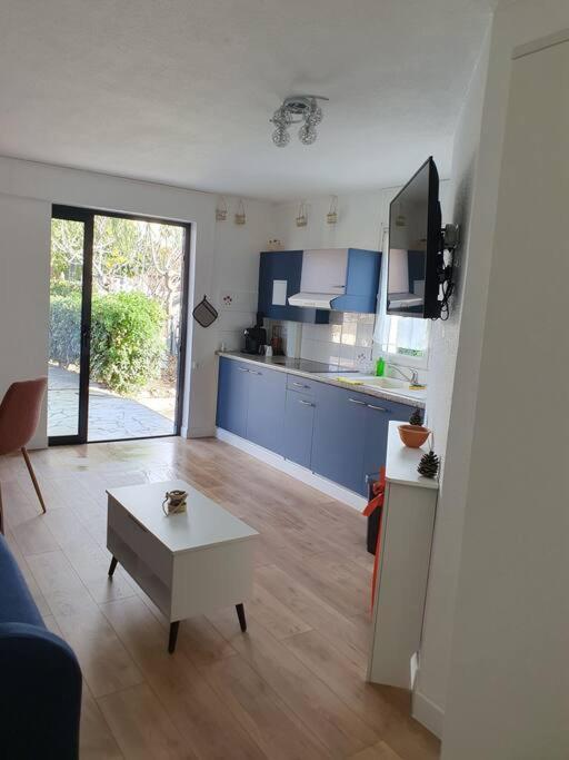 Studio Equipe Et Meuble St Cyprien Saint-Cyprien  Luaran gambar