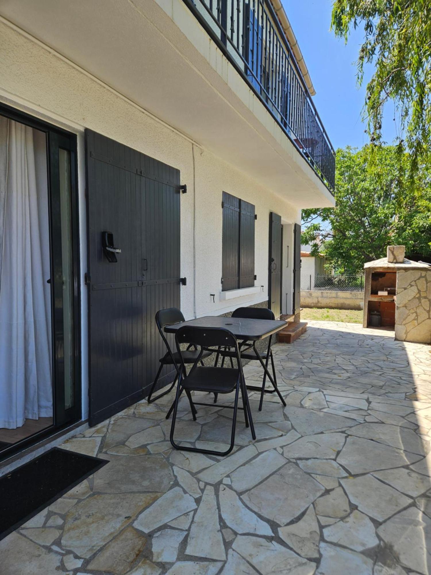 Studio Equipe Et Meuble St Cyprien Saint-Cyprien  Luaran gambar